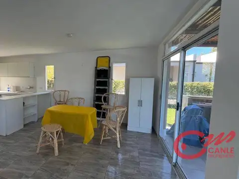 Casa en alquiler c/ cochera en San Sebastián