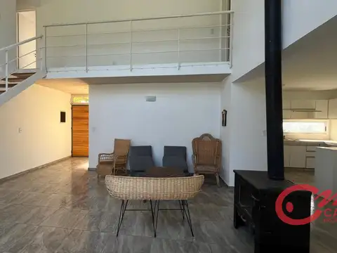 Casa 4 ambientes con 3 baños