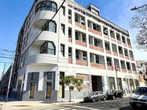 José Mármol 1800, Piso 4