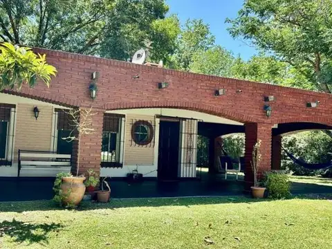 Casa Quinta 5 ambientes con hermoso parque de 4000 m2. Barrio Links, La Unión, Ezeiza.