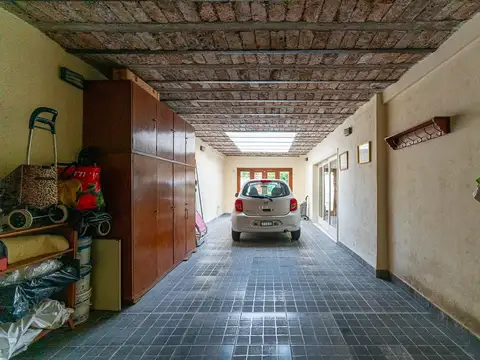 Casa 7 ambientes con 3 baños