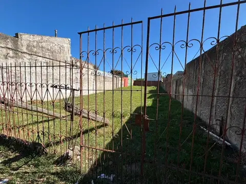 Terreno en Venta, FOS 8