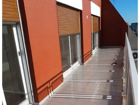 3 AMB -EXCELENTE ESTADO!BALCÓN CORRIDO! VISTA PANORÁMICA 