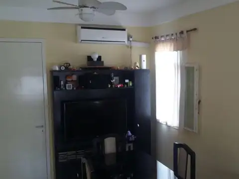 Casa en esquina de 3 amb con garaje y terraza