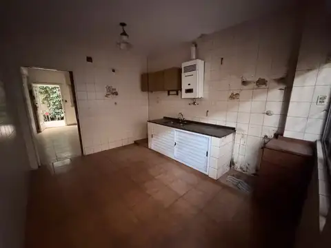 AV MARQUEZ 1200, Piso PB