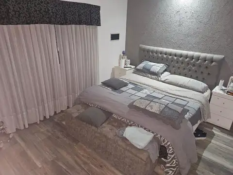 Depto Tipo Casa en Venta con 1 cocheras