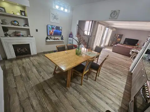 Depto Tipo Casa en Venta en Villa Luzuriaga, USD 160.000