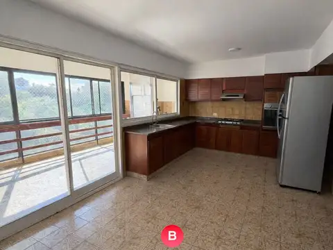 Departamento 5 ambientes con 4 baños