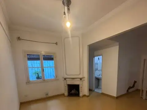 Departamento 2 Ambientes | Edificio Residencial | 1er Piso por escalera
