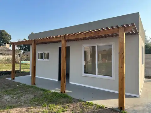 QUINCHO C/ GALERIA Y FOGONERO VENTA A ESTRENAR