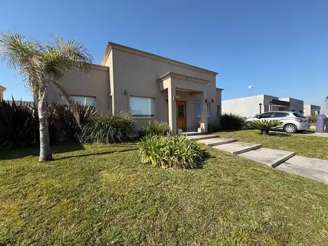 Casa en Alquiler en Canning, USD 2.500