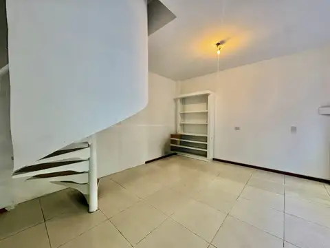 Maipu 864 , Piso 0