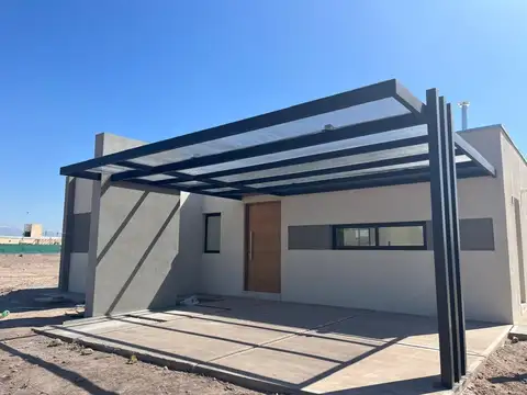 Juan Isidro Maza 700