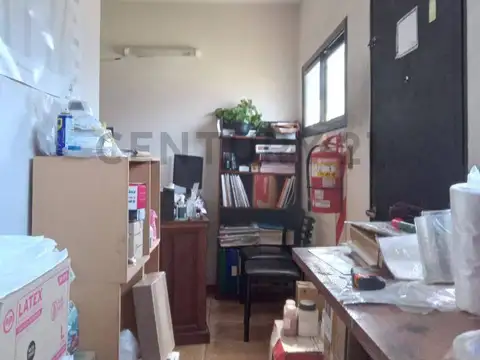 Casa 6 ambientes con 2 baños