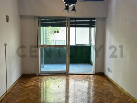 Departamento 2 ambientes al frente con balcón  en Caballito – Excelente ubicación