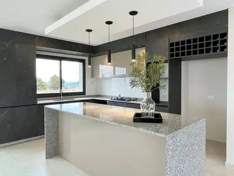 Quinta en Venta con 2 cocheras