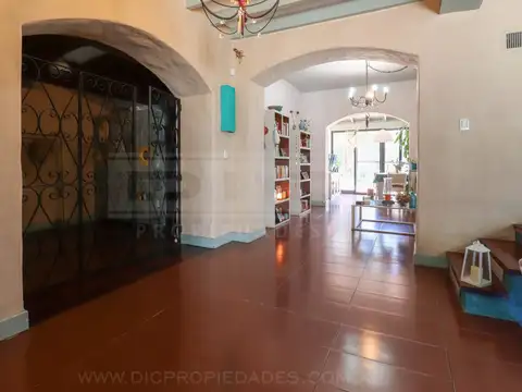 Casa en Venta en Olivos, USD 480.000