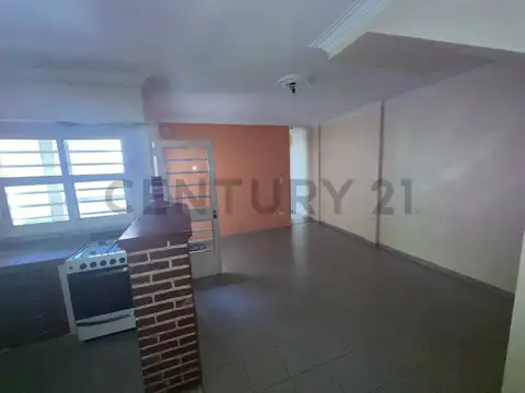Departamento de 3 Dormitorios Tipo Casa en Alquiler