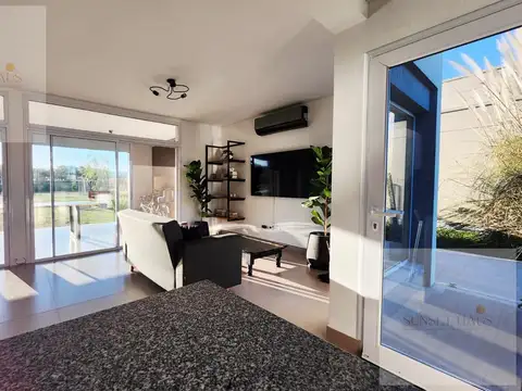 Casa en Alquiler al Este