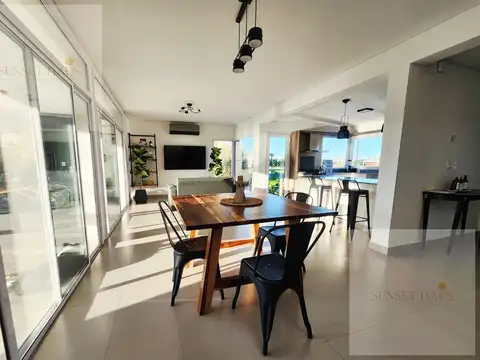 Casa en Alquiler de 3 dormitorios