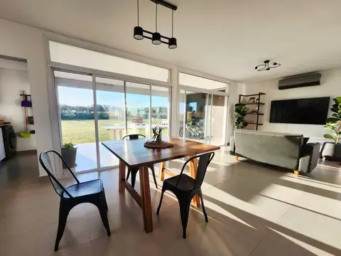 Casa en Alquiler al Este
