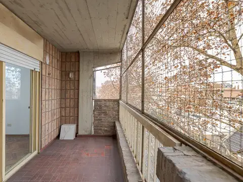 VENTA 2 DORMITORIOS CON AMPLIO BALCÓN AL FRENTE