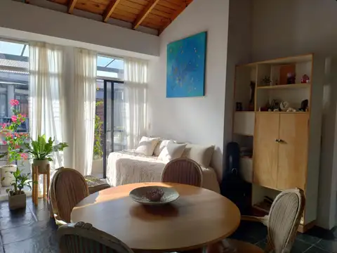 HERMOSO DEPARTAMENTO DE 2 AMB Y MEDIO + COCHERA