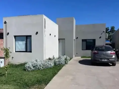 CASA EN NUEVO LORETO CON MUCHA LUMINOSIDAD