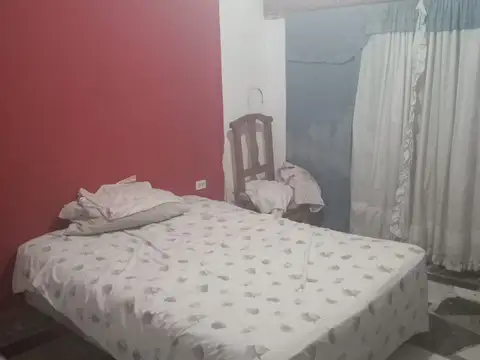 Casa 5 ambientes con 1 baño