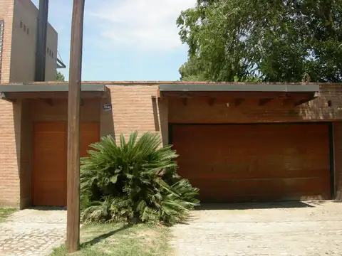 V.BELGRANO vta.Los "2 CHALET JUNTOS" c/pileta Oportunidad!  