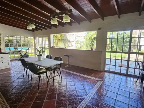 Santa Teresita  92