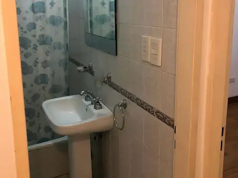 Departamento en Alquiler en Ciudad Jardín del Palomar, $ 800.000