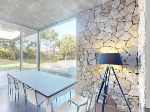 Casa en Venta con 4 cocheras
