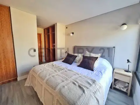 Blvd. Quetrihue 400, Piso 2