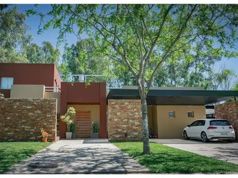 CASA EN VENTA EN BARRIO CERRADO EL ENCUENTRO 6 AMB