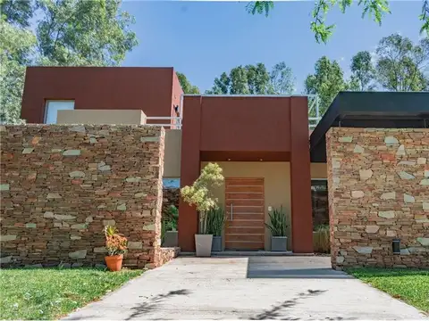 Casa en Venta de 5 dormitorios