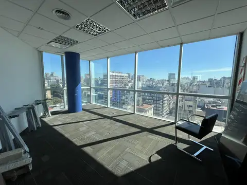 Oficina en Alquiler con 4 cocheras