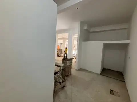 Local Esquina 2 baños  5 vidrieras 120mts A ESTRENAR s/expensas