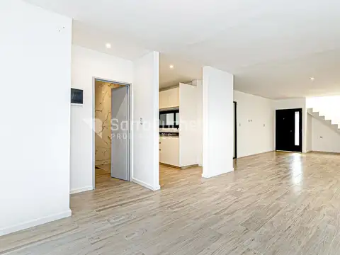 Depto Tipo Casa en Venta de 6 ambientes