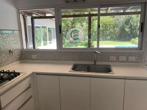 Casa en Venta Barrio Cerrado Campos de Alvarez