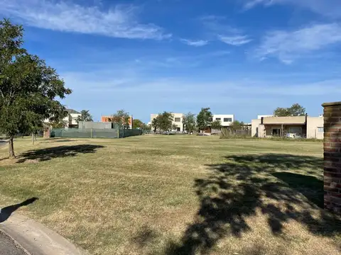Terreno en Venta en El Cantón - Barrio Golf, USD 59.000
