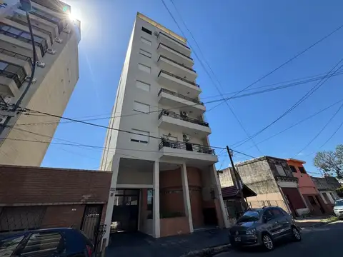 VENTA DEPARTAMENTO 3 AMBIENTES C/ COCHERA LANUS