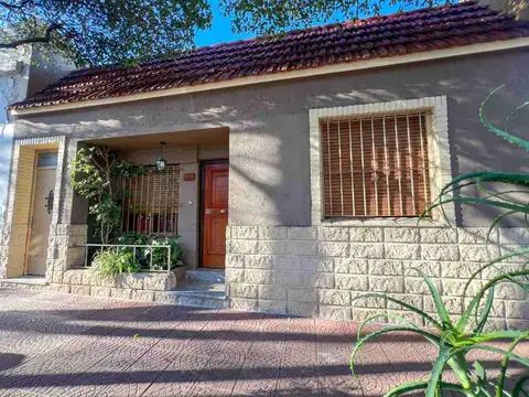 Depto Tipo Casa en Venta en Agronomia, USD 190.000