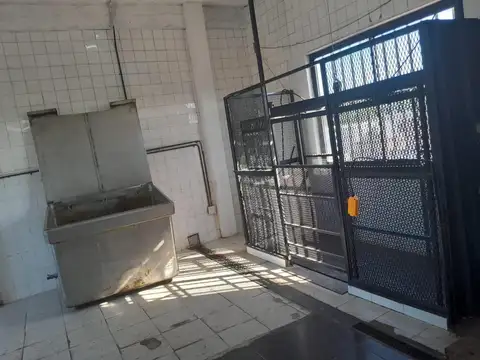 Galpon en Alquiler en Tablada, USD 1.800