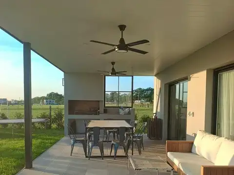 Casa en Alquiler Temporal en Bella Vista, USD 4.500