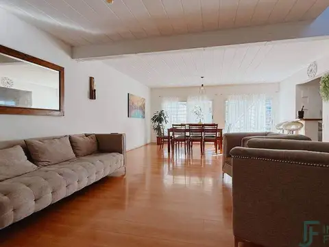 Casa en Venta en Bahia Blanca, USD 270.000