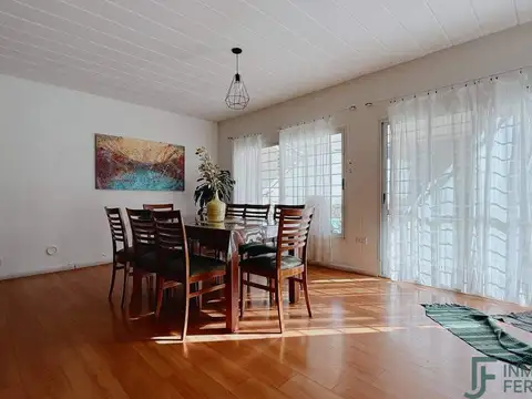 Casa en venta c/ cochera en Altos de Palihue