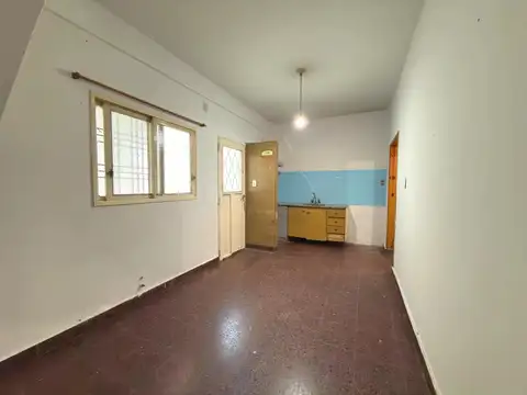 Depto Tipo Casa en Alquiler de 3 ambientes