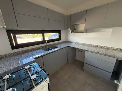 Depto Tipo Casa en Venta de 5 ambientes