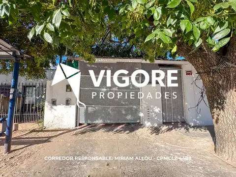 Casa 4 ambientes de 120 m² en venta con cochera en Ezeiza